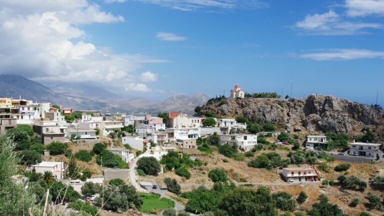 Hotels, Villas and Apartments in Sellia Crete