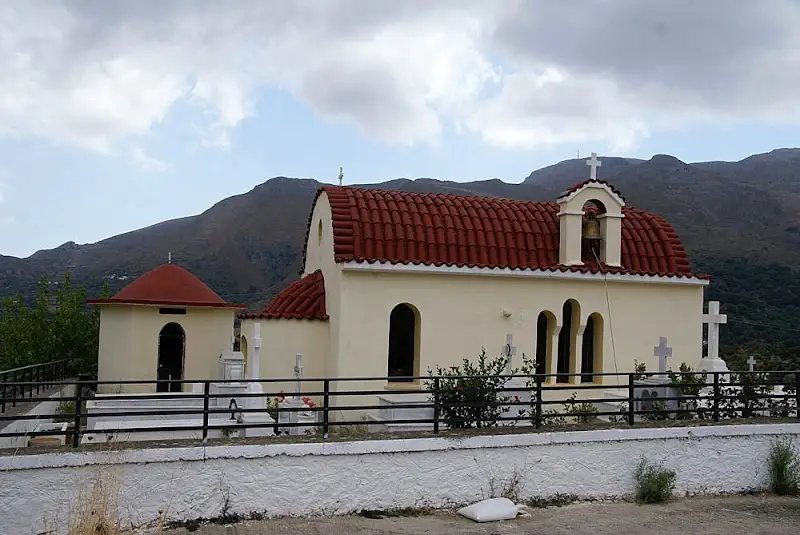 Apartments and hotels in Agkouseliana from Crete Island