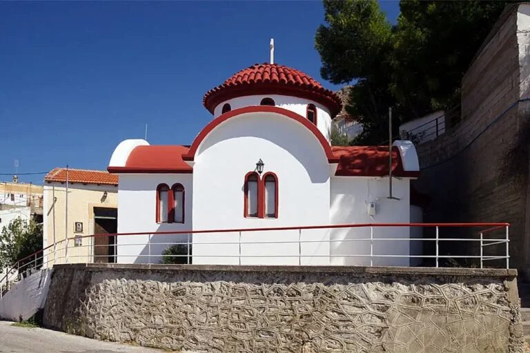 Explore Apodoulou village: 4 Hotels and Villas for Perfect Holidays