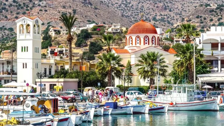 Discover Elounda town: 137 Hotels and Villas for Perfect Holidays