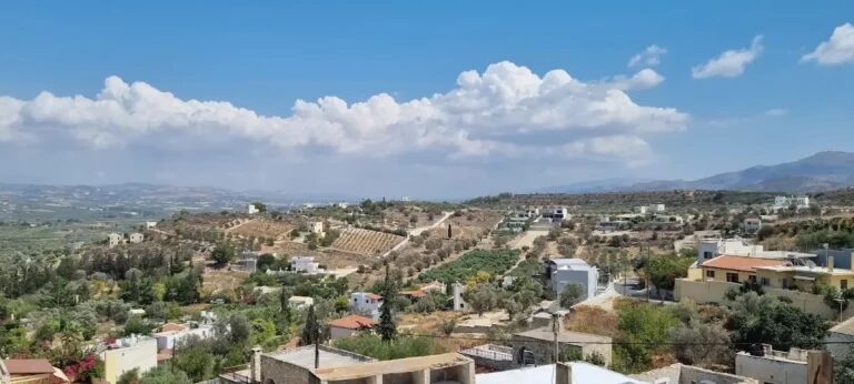 Uncover Kamilari village: 88 Hotels and Villas for Perfect Holidays