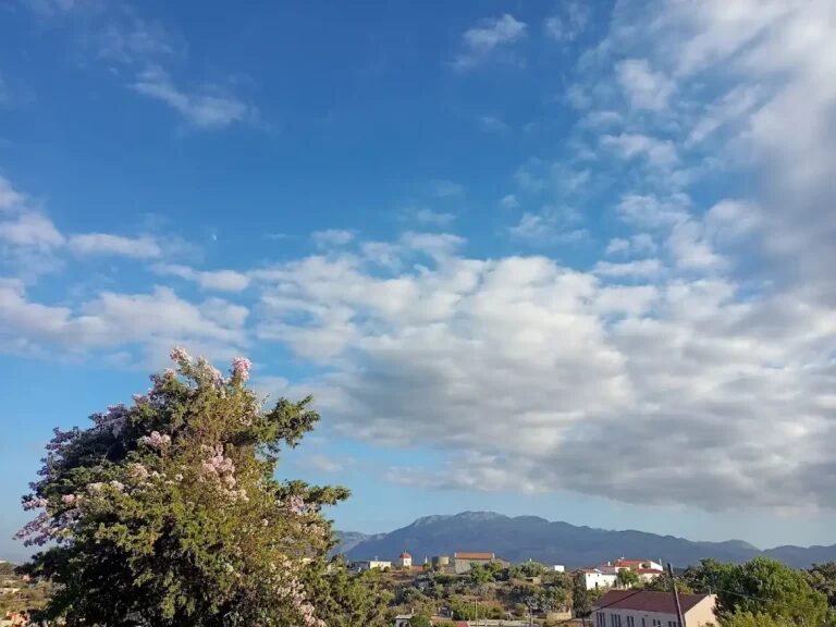 Kefalas Village, Crete: Views, Churches, Tavernas, and How to Visit