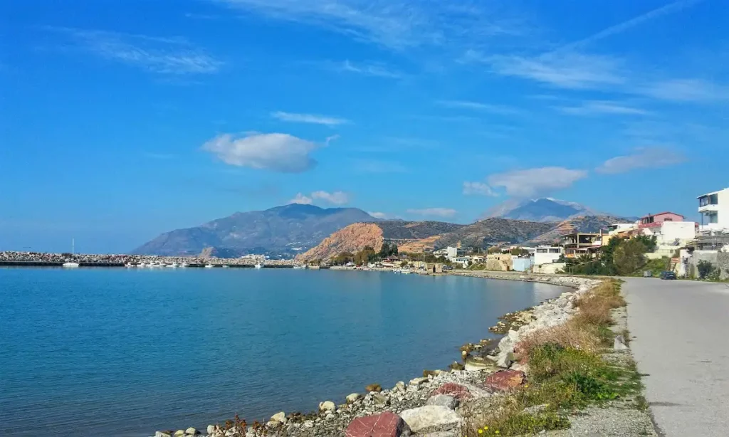 Apartments and hotels in Kokkinos Pyrgos from Crete Island