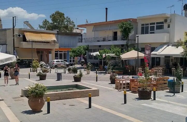Apartments and hotels in Petrokefali from Crete Island