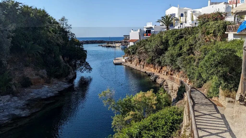 Apartments and hotels in Sissi from Crete Island