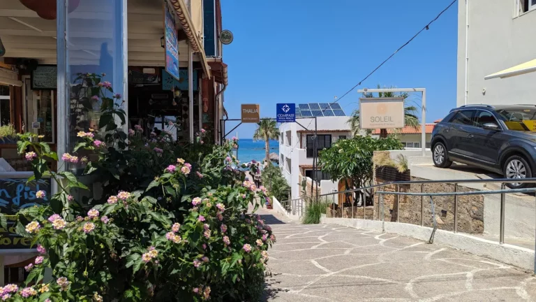 Apartments and hotels in Stalis Stalida from Crete Island