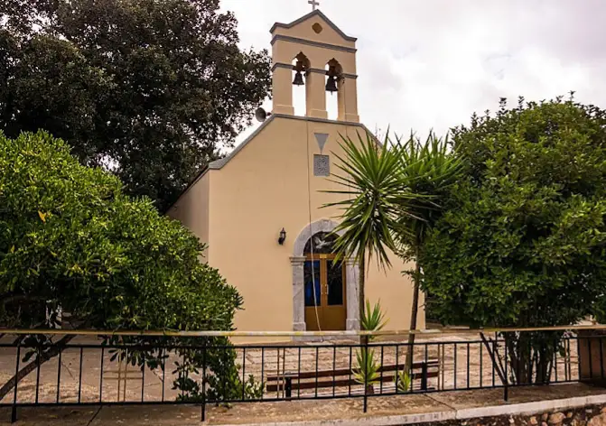 Apartments and hotels in Xirosterni from Crete Island