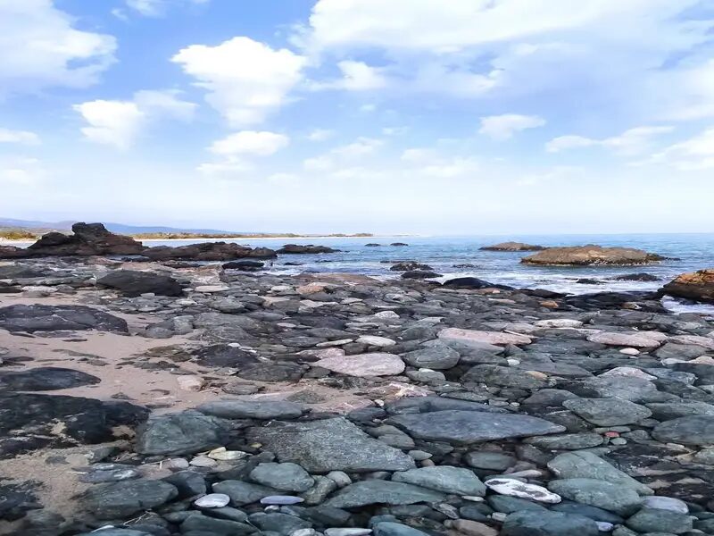 Dermatos beach