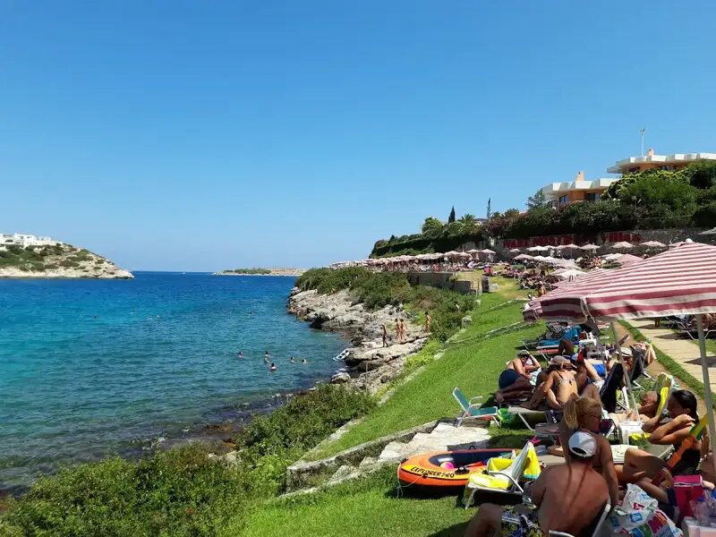 Loutraki beach