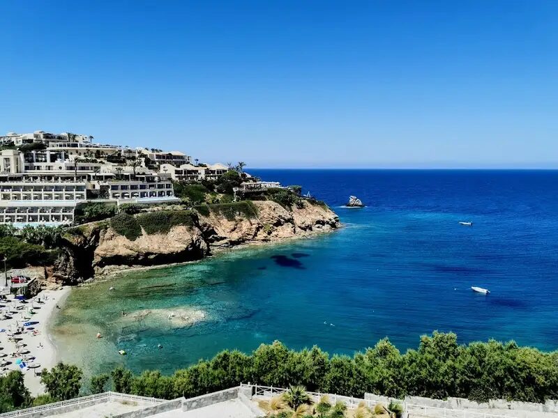 Mononaftis beach