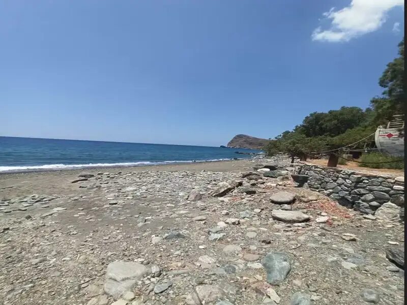 Petrakis beach