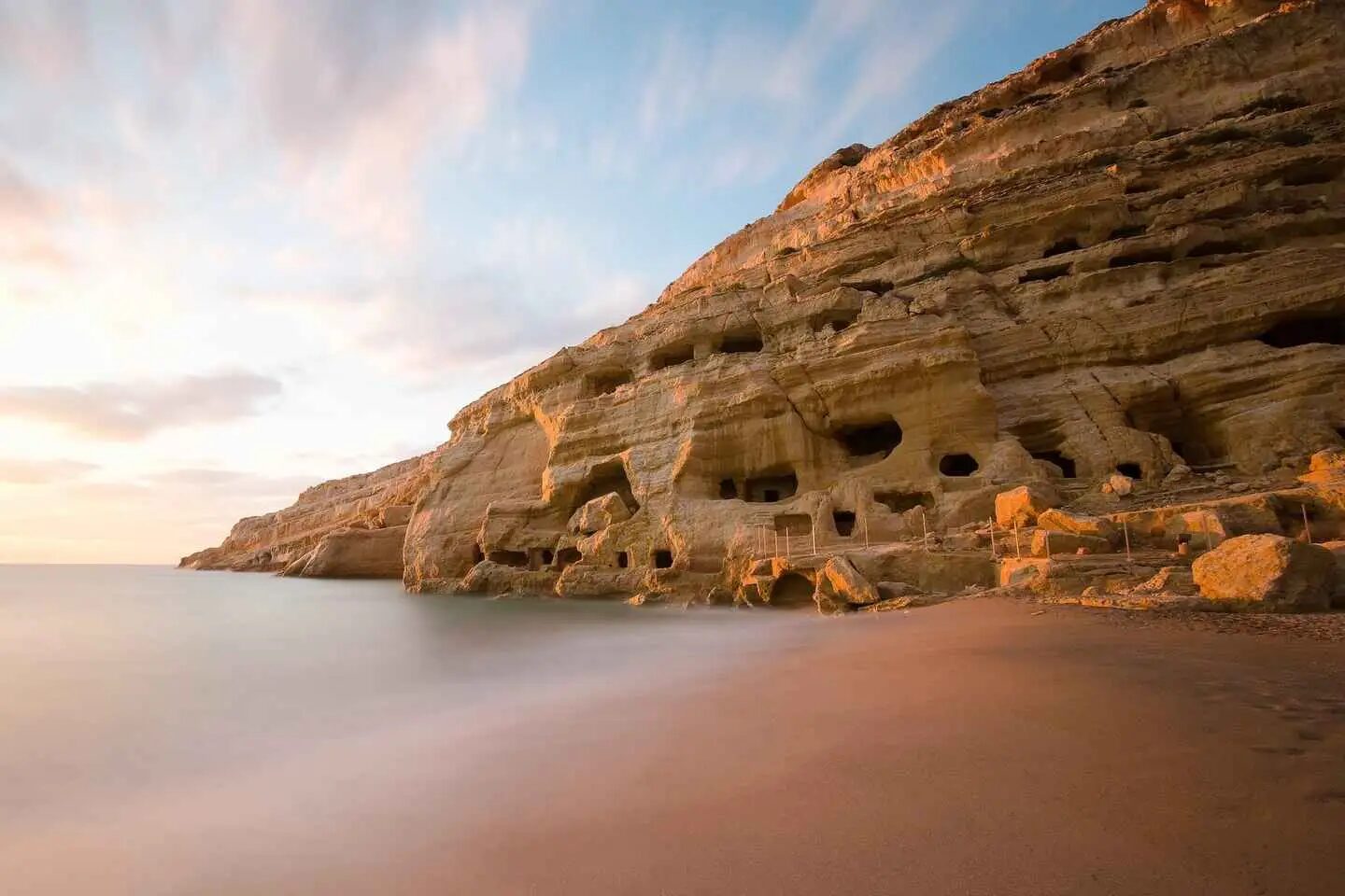 Crete: Matala Beach and Hippie caves, Red beach