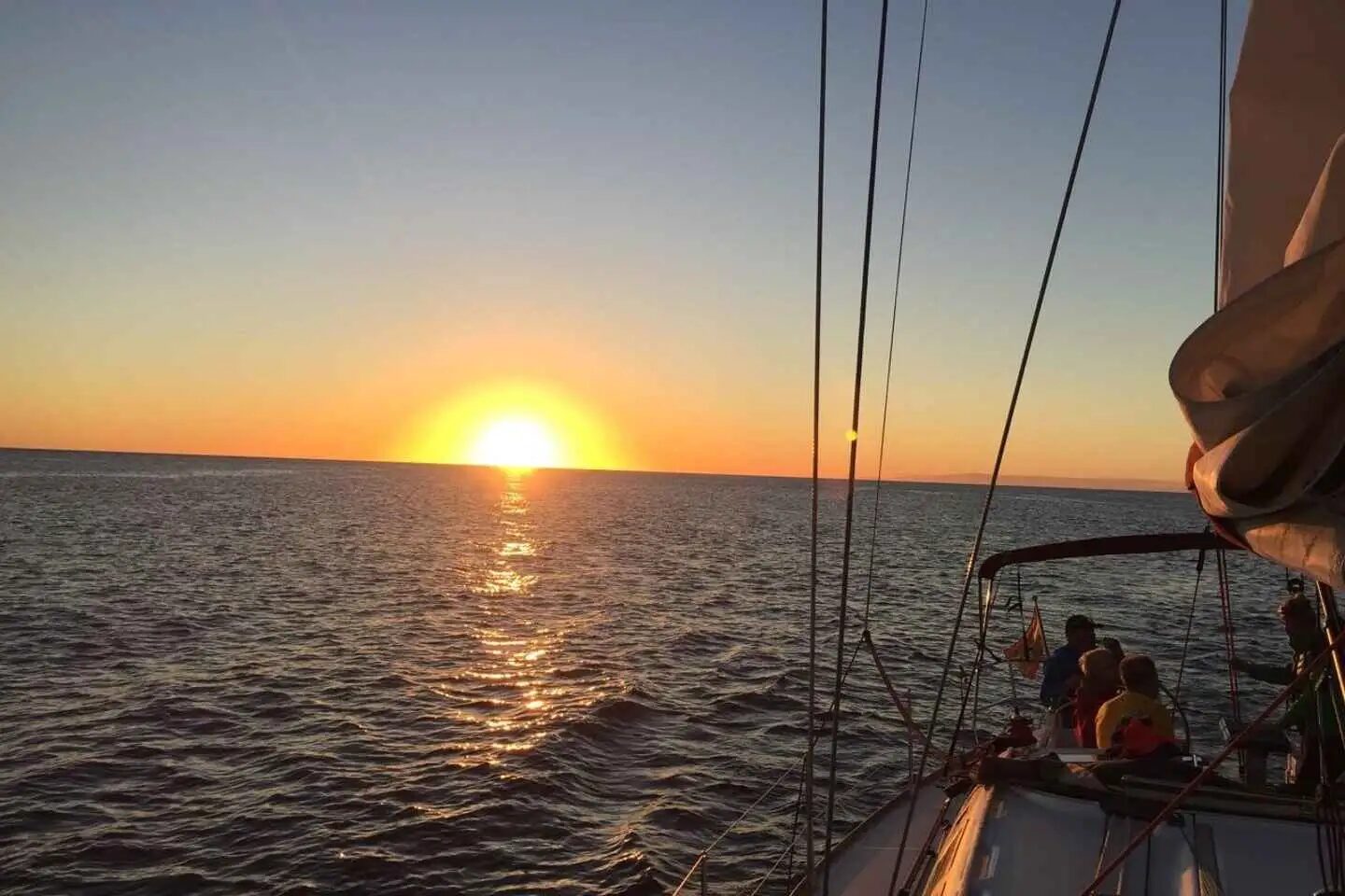Heraklion: Private Sunset Cruise to Dia Island