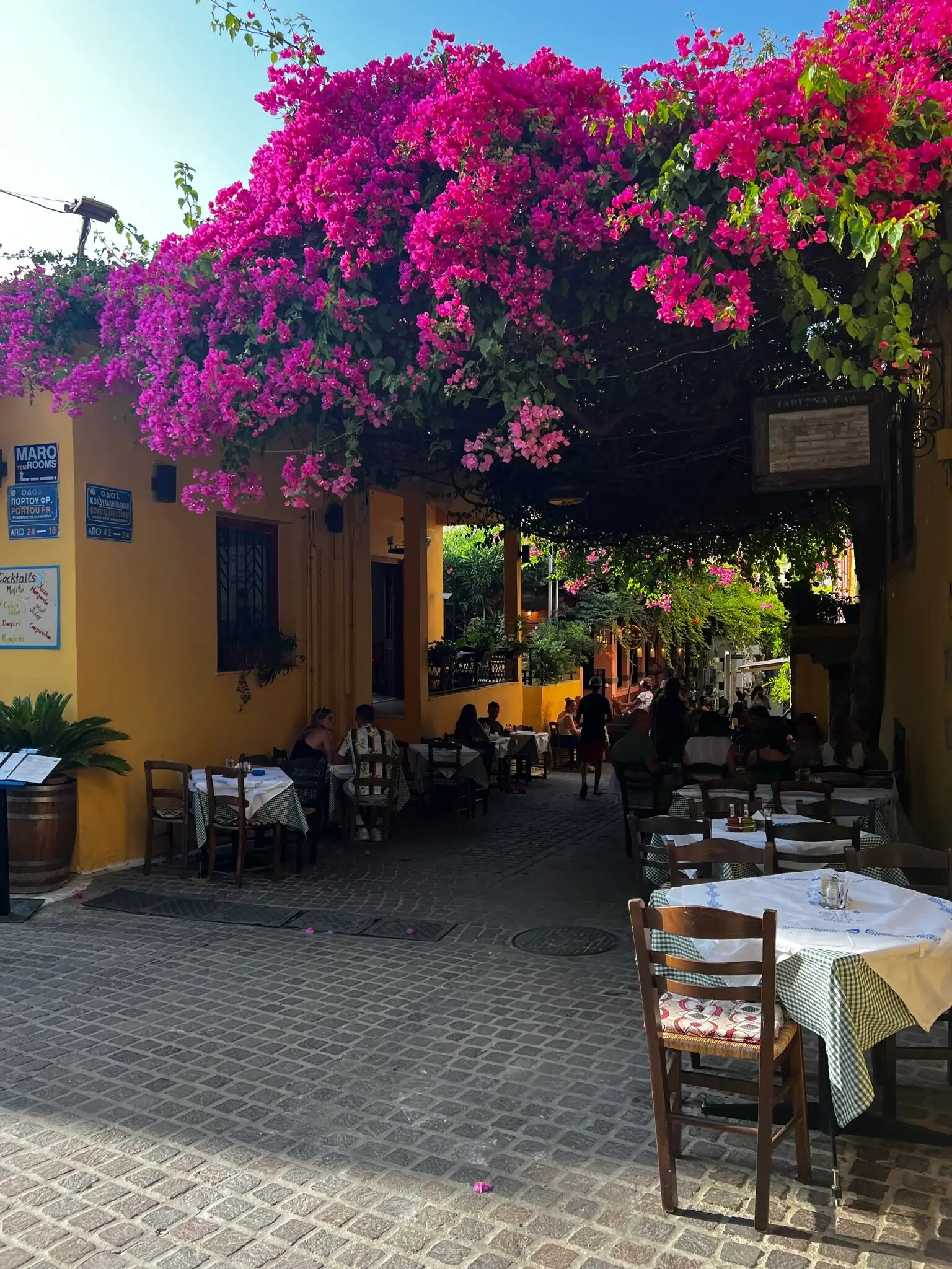 chania old town streets | CreteLocals